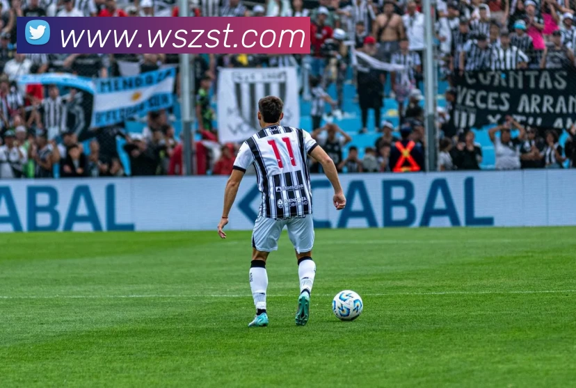 火箭与快船激战第七场决胜时刻 上演惊心动魄的逆转大战